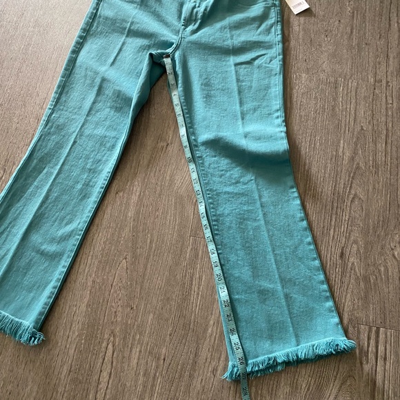 J Brand “Selena” Real Life Rigid Jeans NWT - Picture 7 of 10